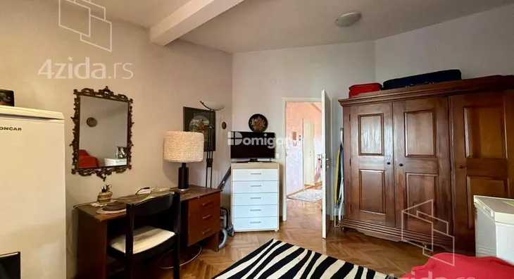 Četvoroiposoban stan | 4zida