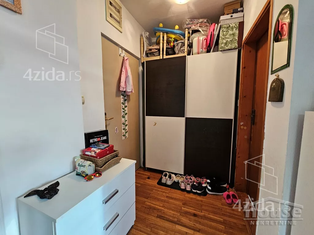 Garsonjera | 4zida