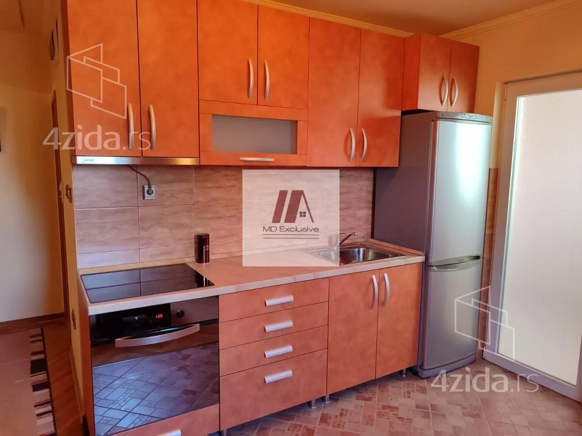 Petosoban stan | 4zida