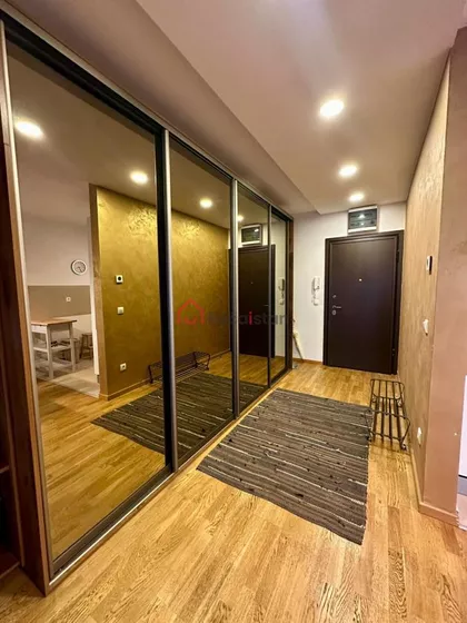 Crveni Krst Vračar | 4zida.rs