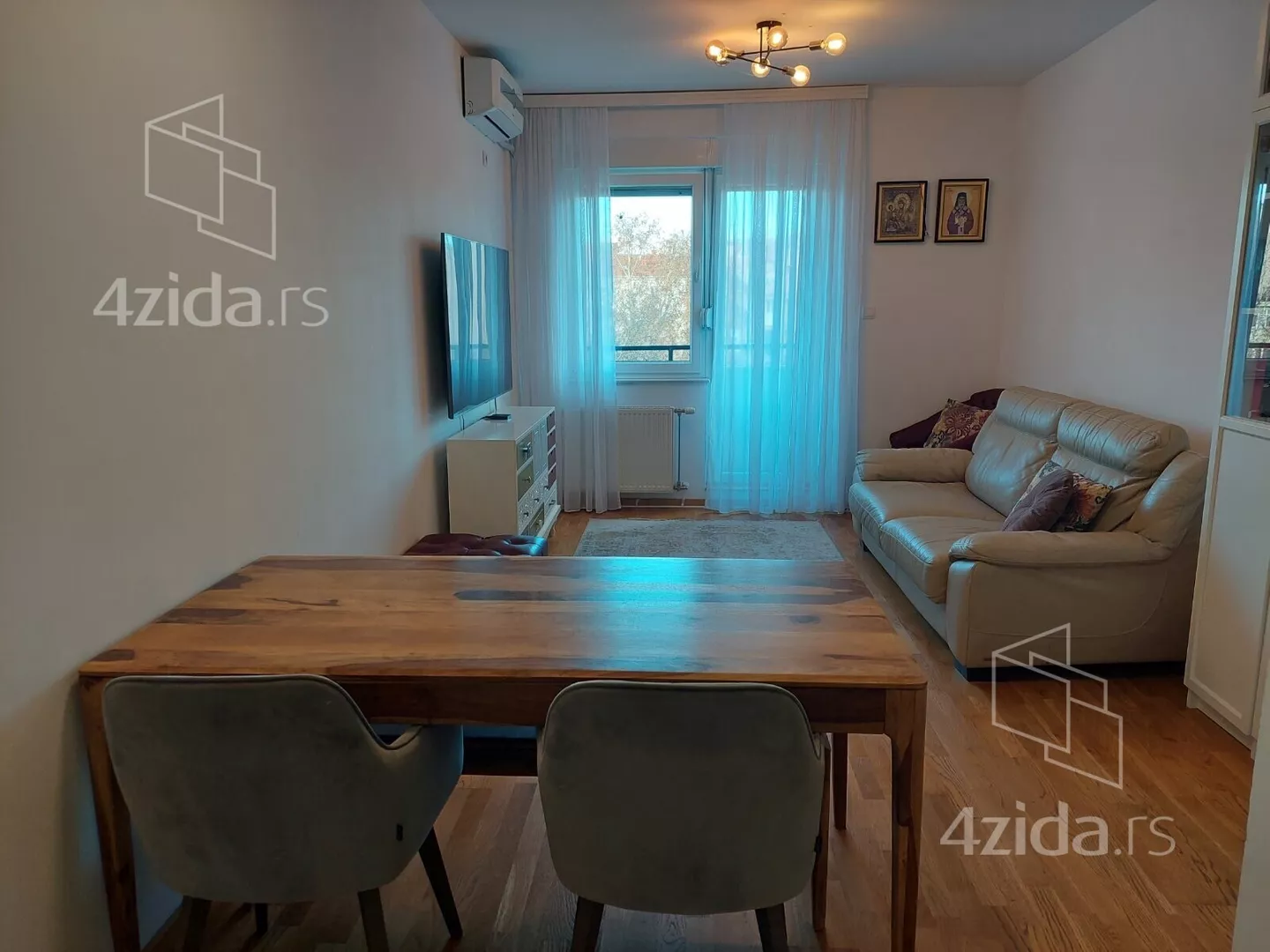 Dvoiposoban stan | 4zida