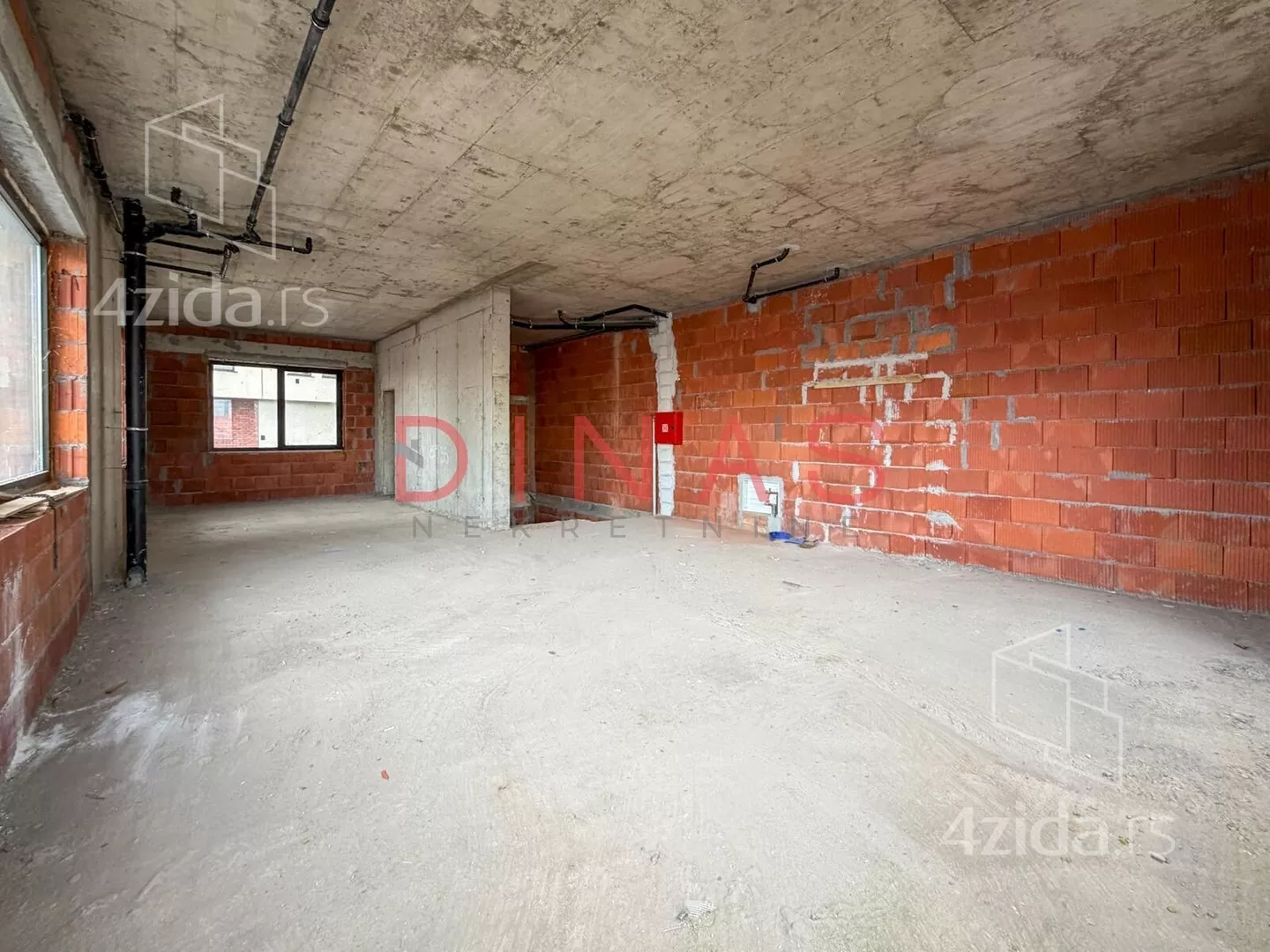 Poslovni prostor | 4zida