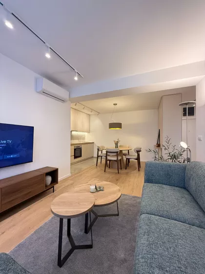 Cara Dušana | 4zida.rs