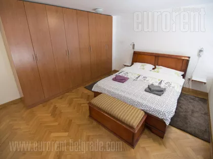 KNEZ MIHAILOVA | 4zida.rs