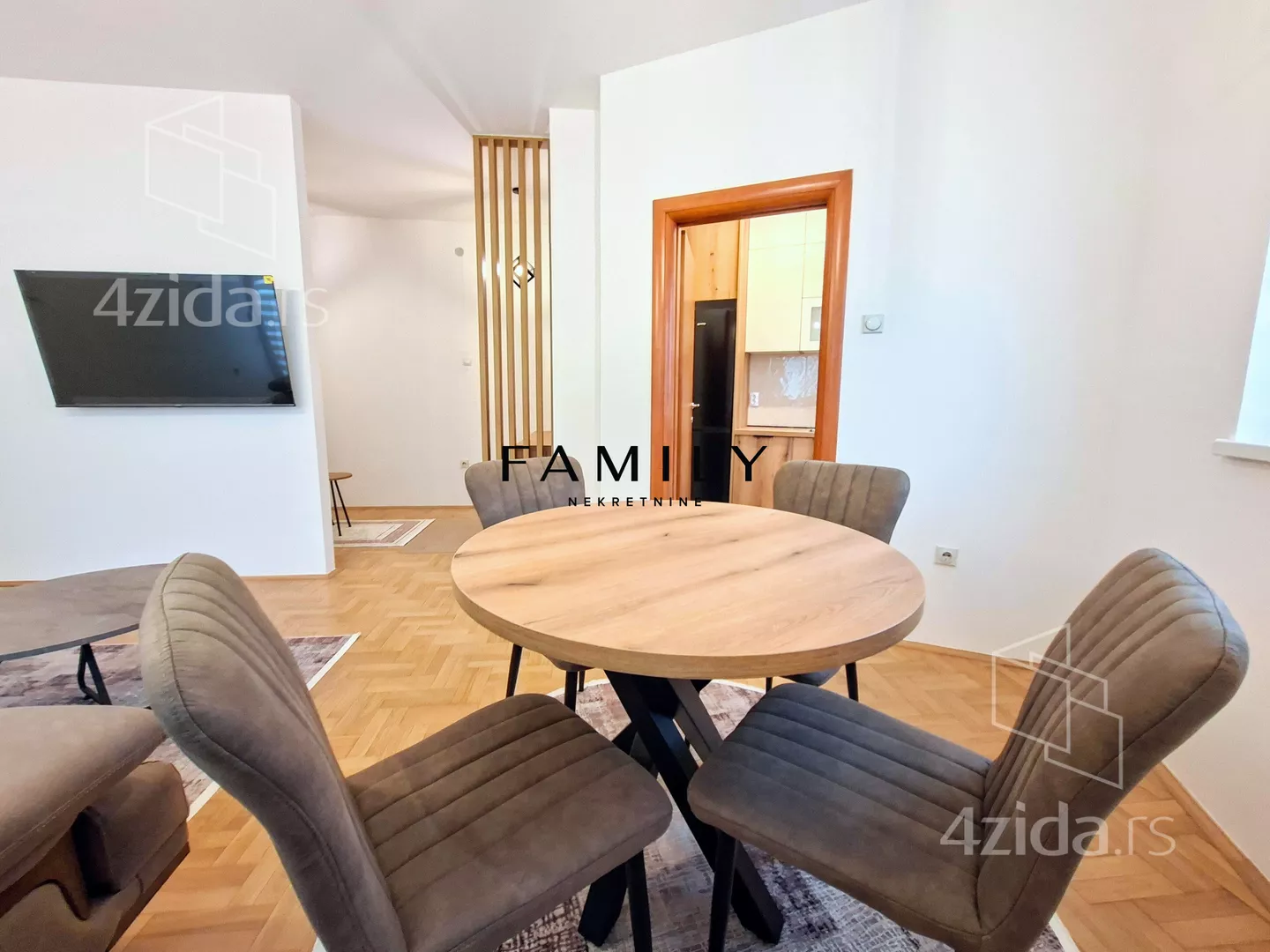 Dvoiposoban stan | 4zida