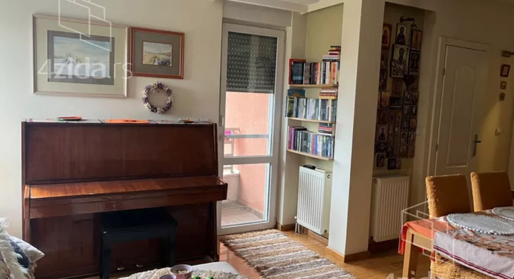 Troiposoban stan | 4zida