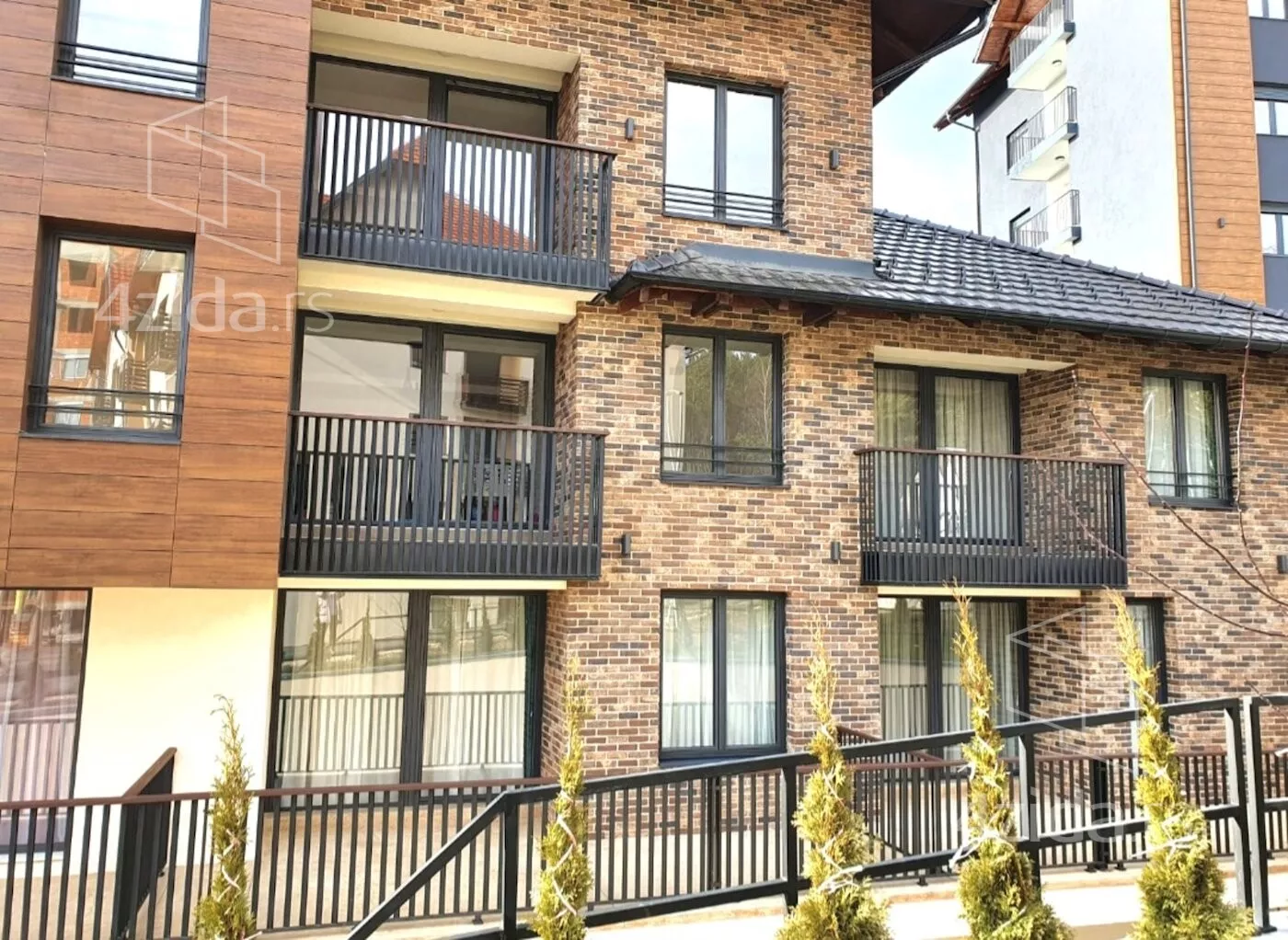 Jednoiposoban stan | 4zida