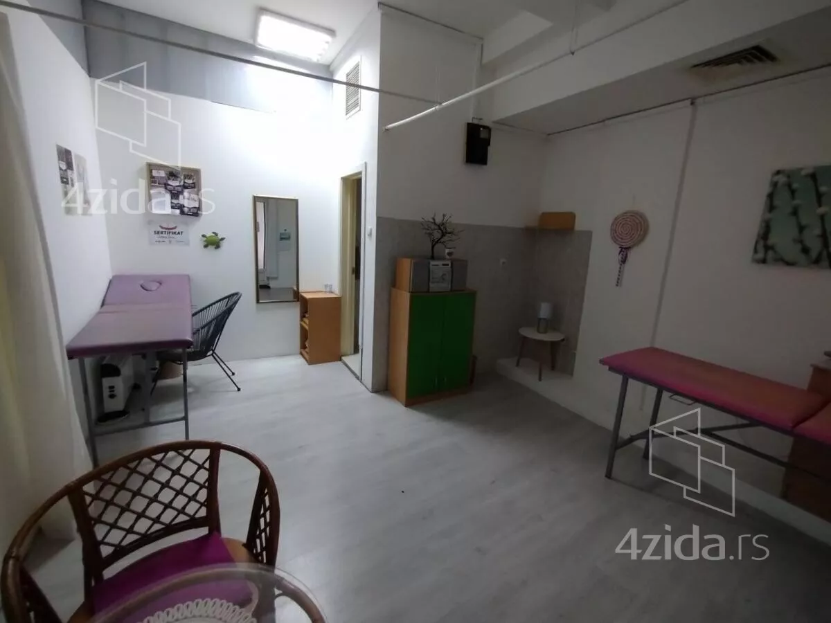 Poslovni prostor | 4zida