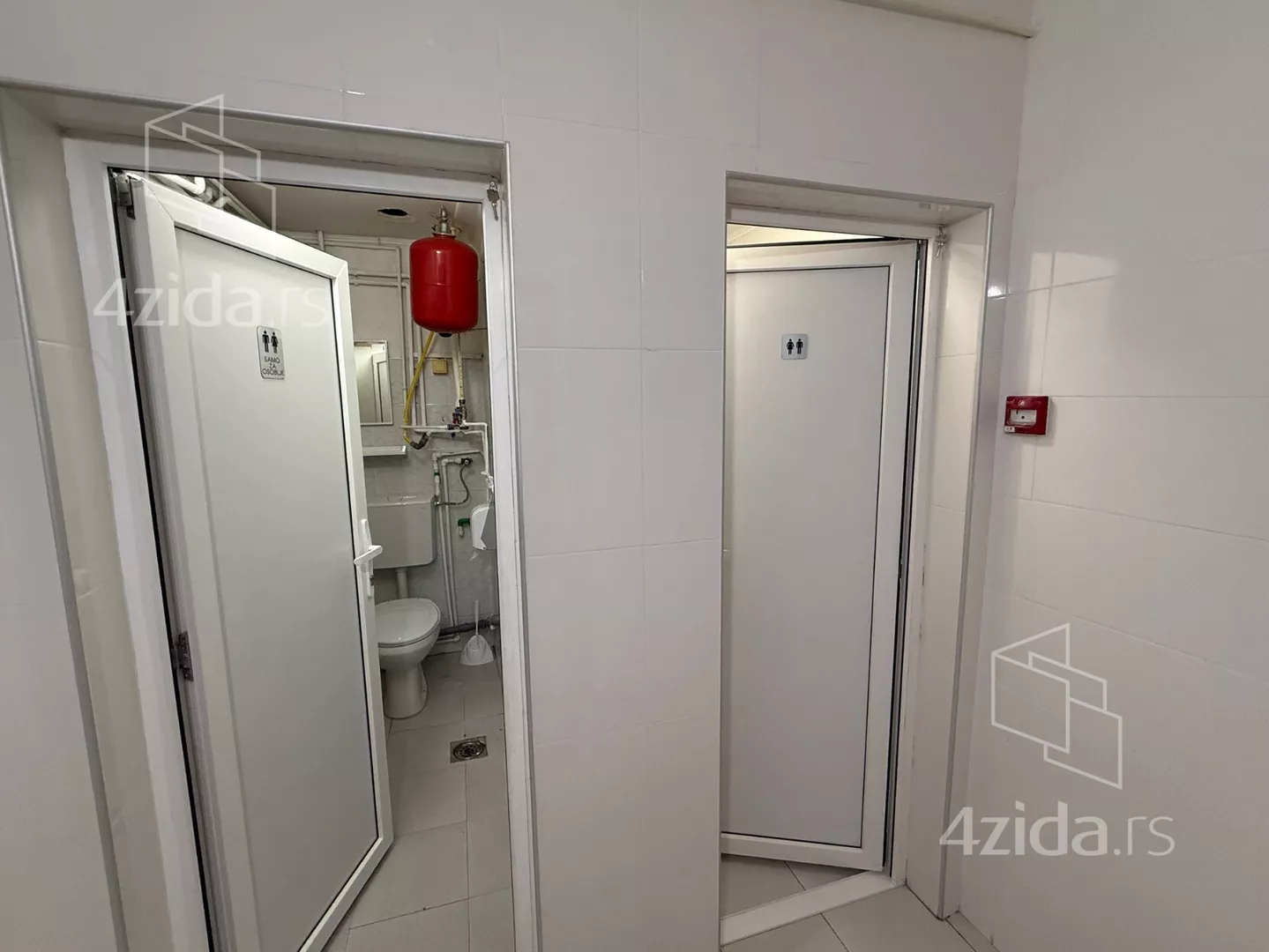 Poslovna zgrada | 4zida