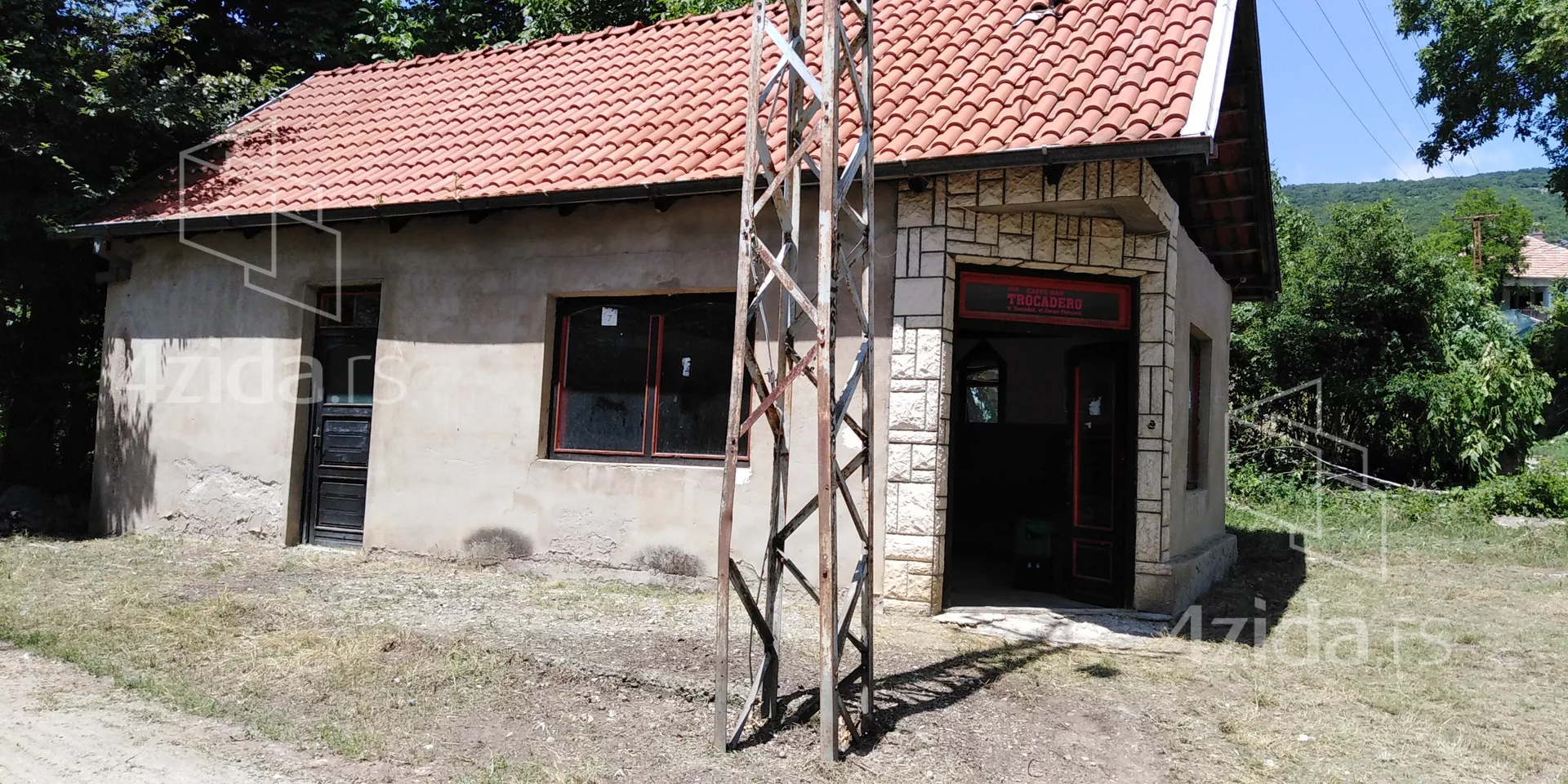 Lokal | 4zida