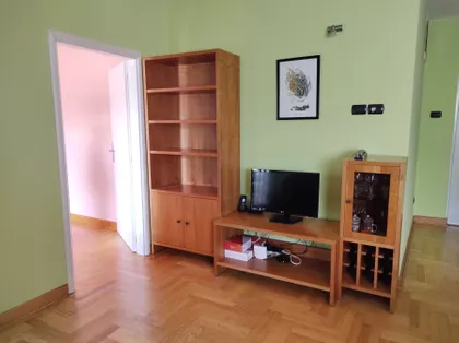 Vukov Spomenik | 4zida.rs