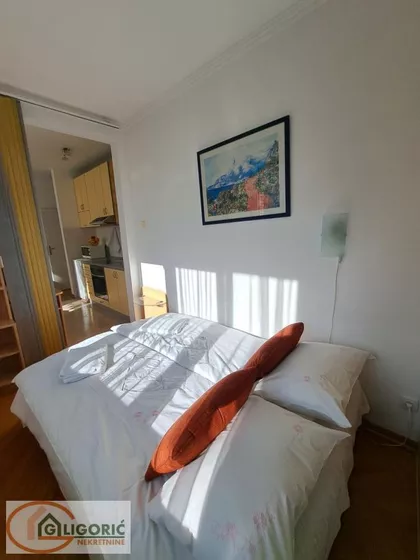 Autokomanda | 4zida.rs