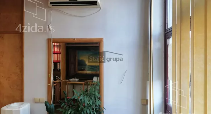 Lokal | 4zida