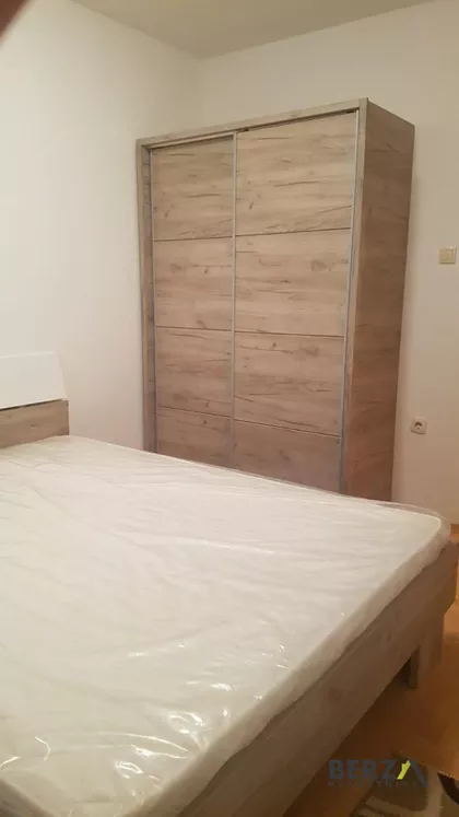 Cara Dušana | 4zida.rs