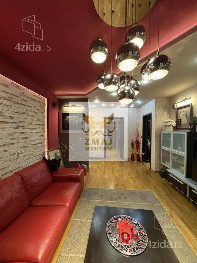 Petosoban stan | 4zida