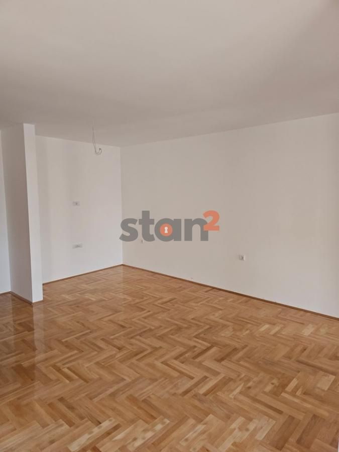 Jednoiposoban stan - Prikaz 4
