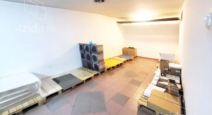 Poslovni prostor | 4zida
