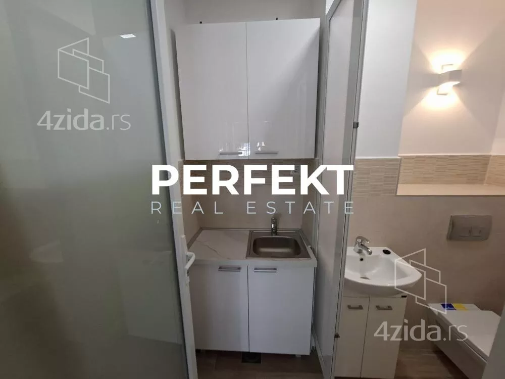 Lokal | 4zida