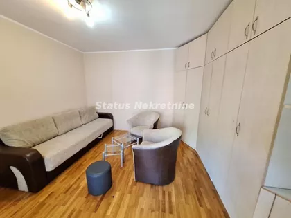 Trg Komenskog | 4zida.rs