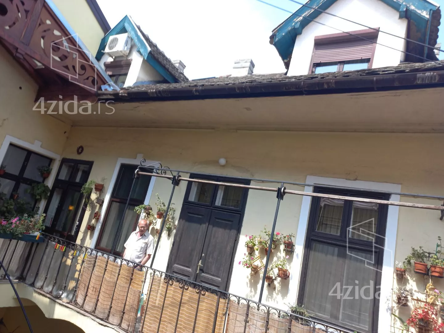 Petosoban stan | 4zida