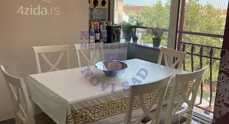 Četvoroiposoban stan | 4zida