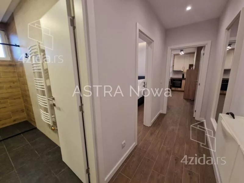 Sedmosoban stan | 4zida