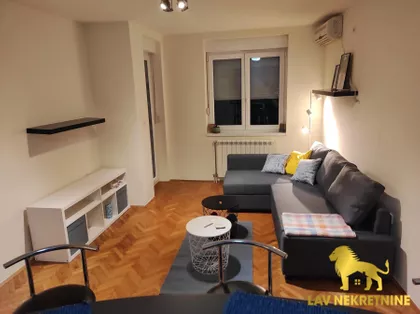 ŽELEZNIČKA | 4zida.rs