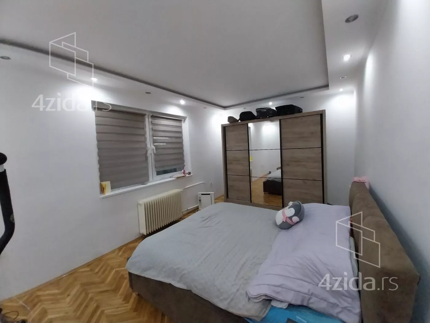 Petosoban stan | 4zida