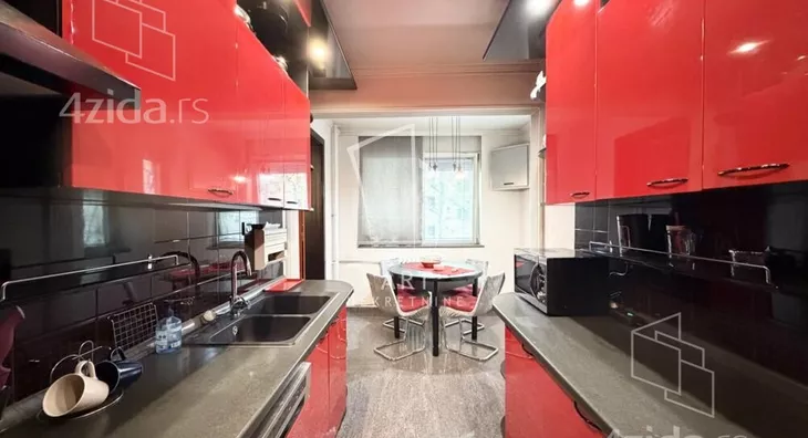 Troiposoban stan | 4zida