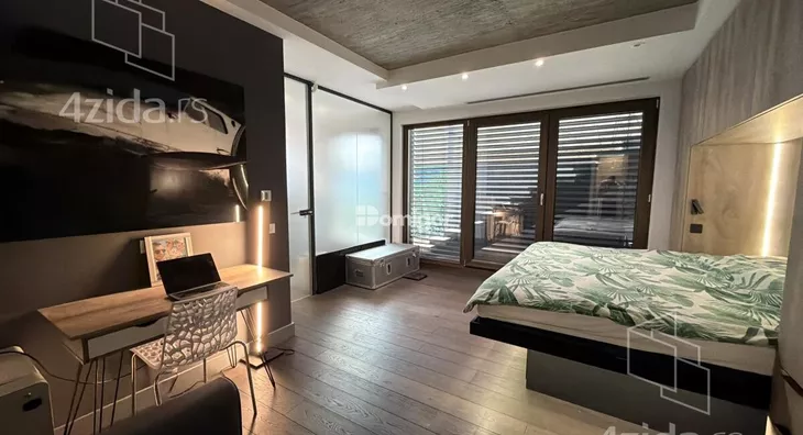 Četvoroiposoban stan | 4zida