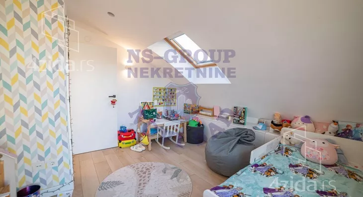 Petosoban stan | 4zida