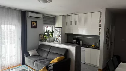 Ugrinovačka 210B | 4zida.rs