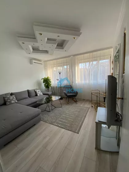 Ustanička | 4zida.rs