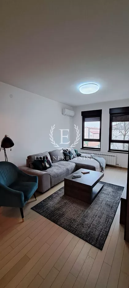 Žikice Jovanovića | 4zida.rs