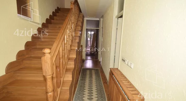 4-etažna kuća | 4zida