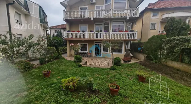 Kuća | 4zida