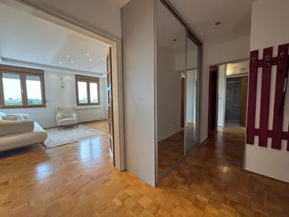 Nedeljka Gvozdenovića | 4zida.rs