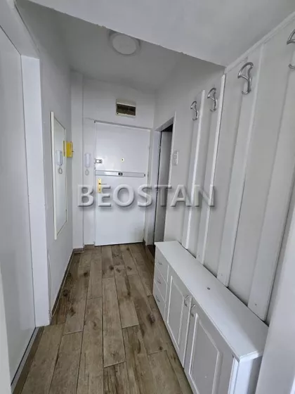 Karađorđev Trg | 4zida.rs