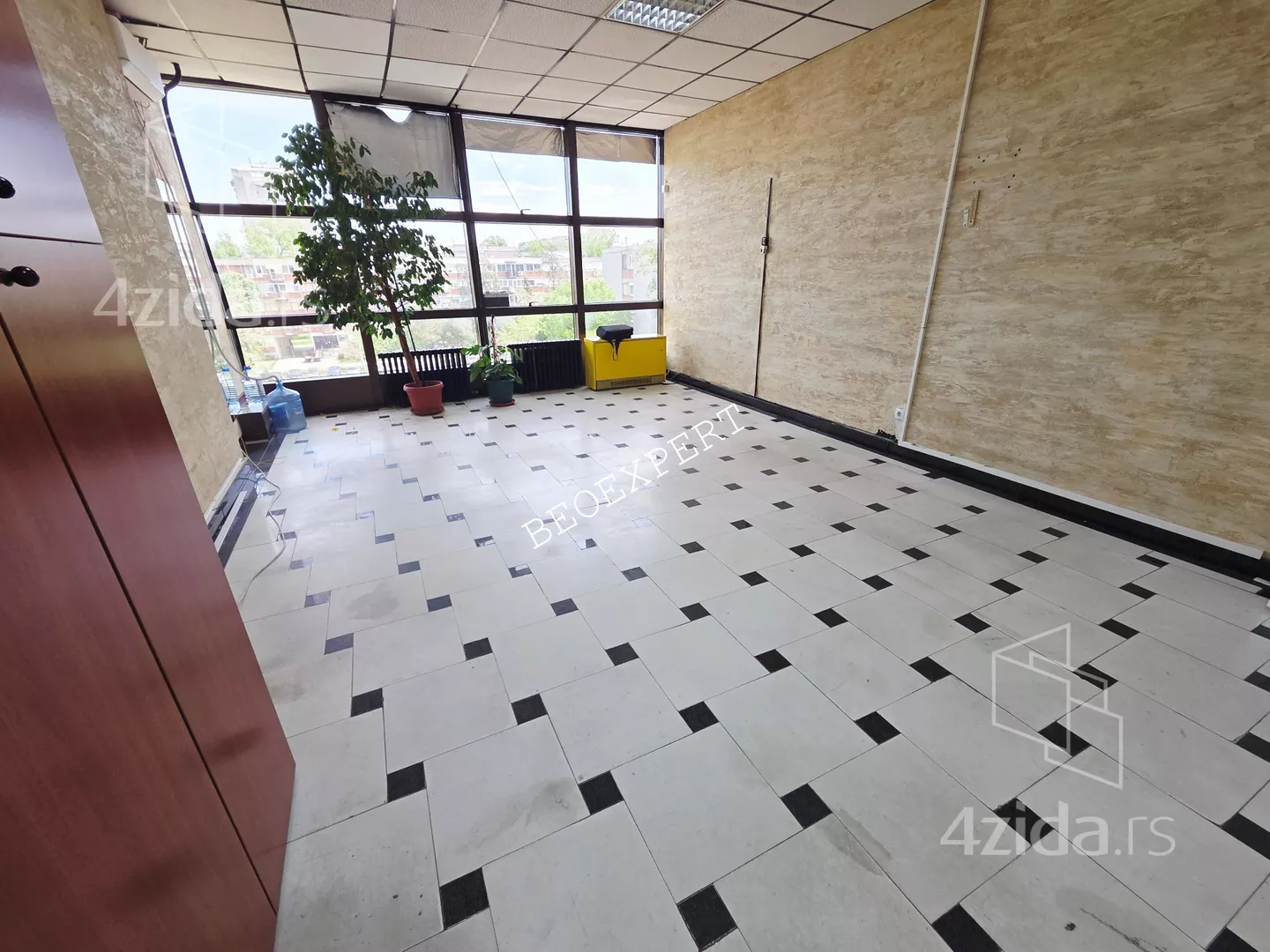 Poslovni prostor | 4zida