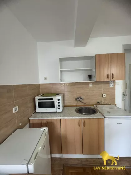 KOSANČIĆ IVANA | 4zida.rs