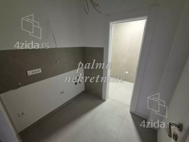 Lokal | 4zida