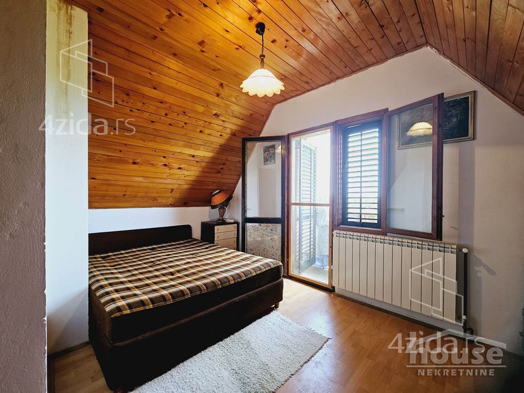 House in Inđija - View 5