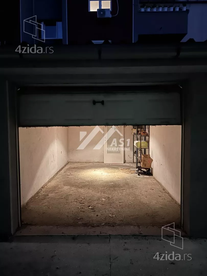 Garaža | 4zida