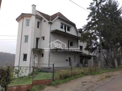 Kapetana Deroka | 4zida.rs