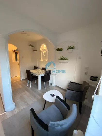 Ustanička | 4zida.rs