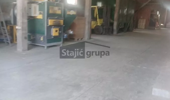 Poslovna zgrada | 4zida