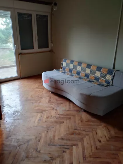 Okolne lokacije | 4zida.rs