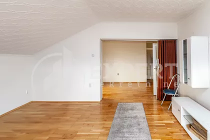 Ratka Jovića | 4zida.rs