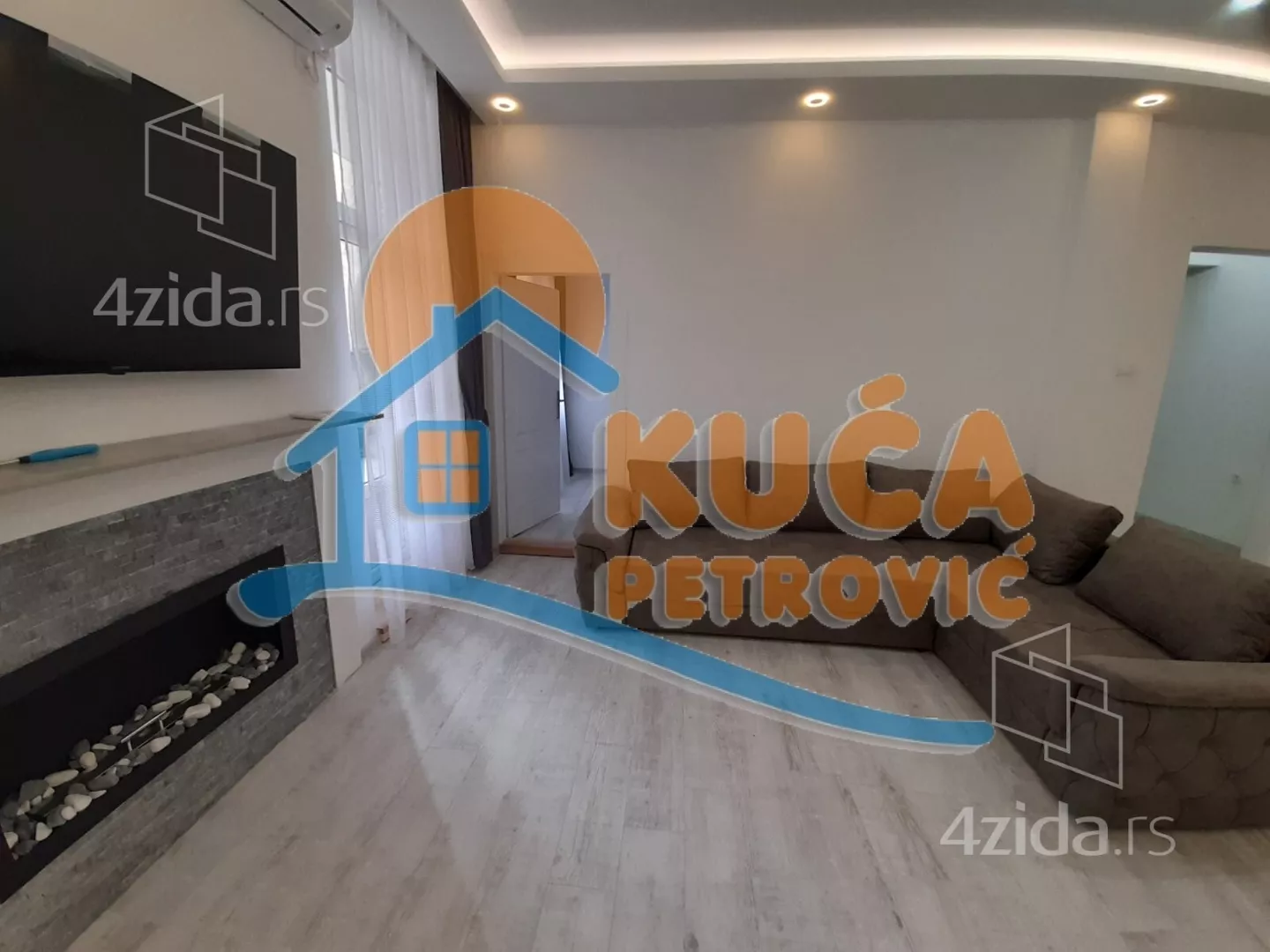 Troiposoban stan | 4zida