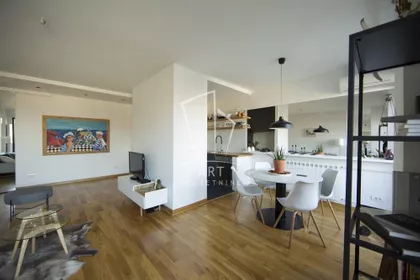 Bogdana Tirnanića | 4zida.rs